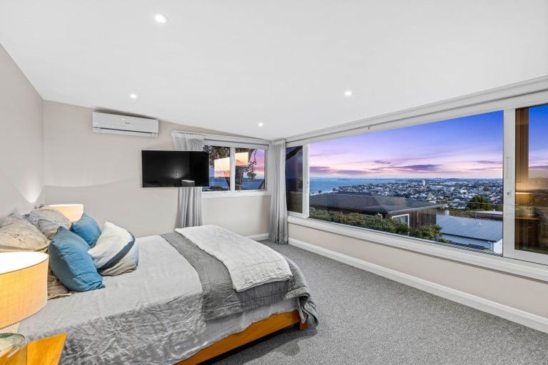 Photo of property in 21a Castor Bay Road, Castor Bay, Auckland, 0620