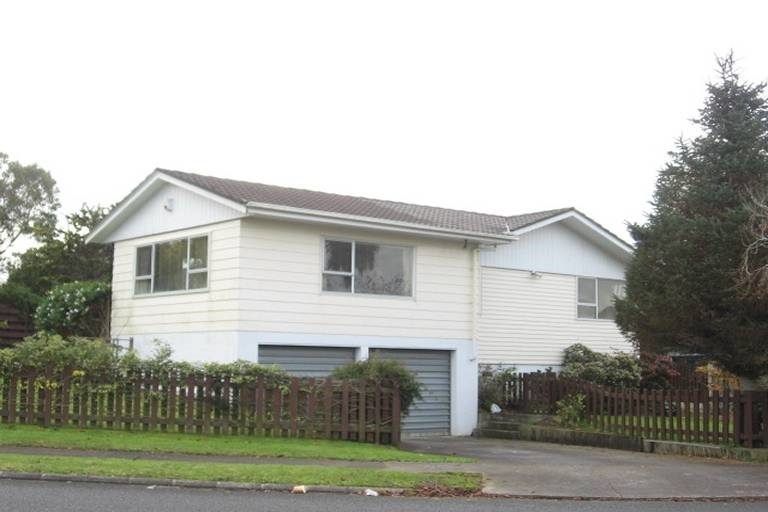 Photo of property in 14 Damian Way, Weymouth, Auckland, 2103