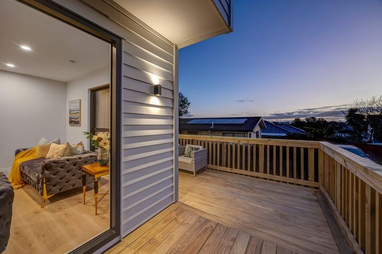 Photo of property in 48 Lewisham Street, Highland Park, Auckland, 2010