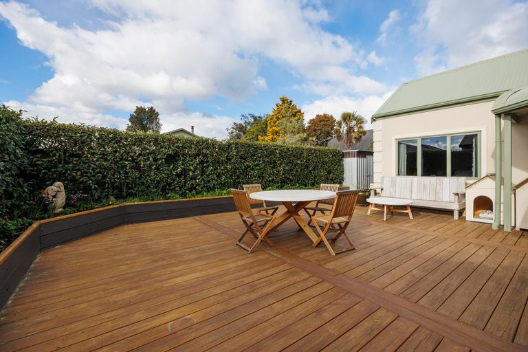 Photo of property in 25 Pirie Street, Palmerston North, 4410