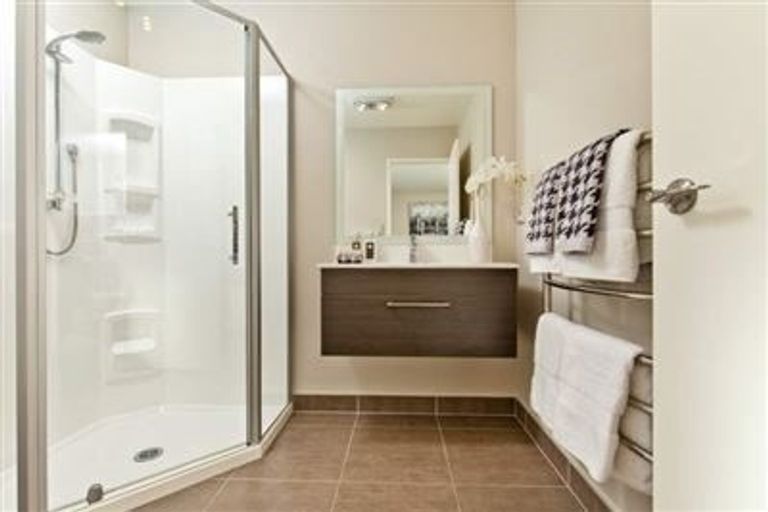 Photo of property in 49 Bernard Magnus Lane, Greenhithe, Auckland, 0632