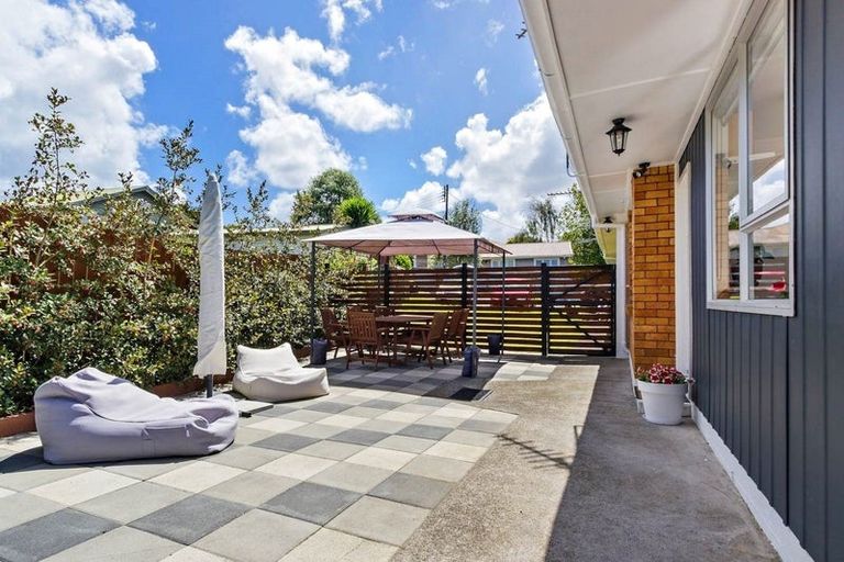 Photo of property in 3/27a Miro Street, New Lynn, Auckland, 0600
