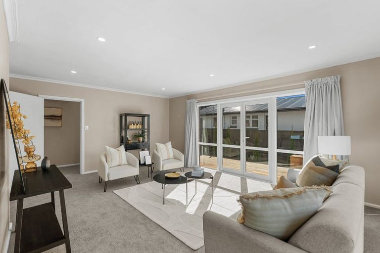 Photo of property in 23 Sevenoaks Drive, Bryndwr, Christchurch, 8053