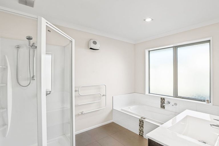 Photo of property in 26 Henley Close, Rolleston, 7614