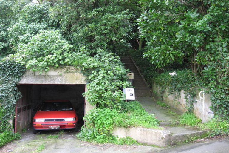 Photo of property in 9 Maurice Terrace, Te Aro, Wellington, 6011