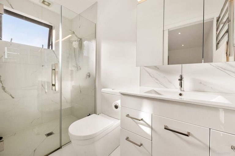 Photo of property in 4/445 Hibiscus Coast Highway, Orewa, 0931