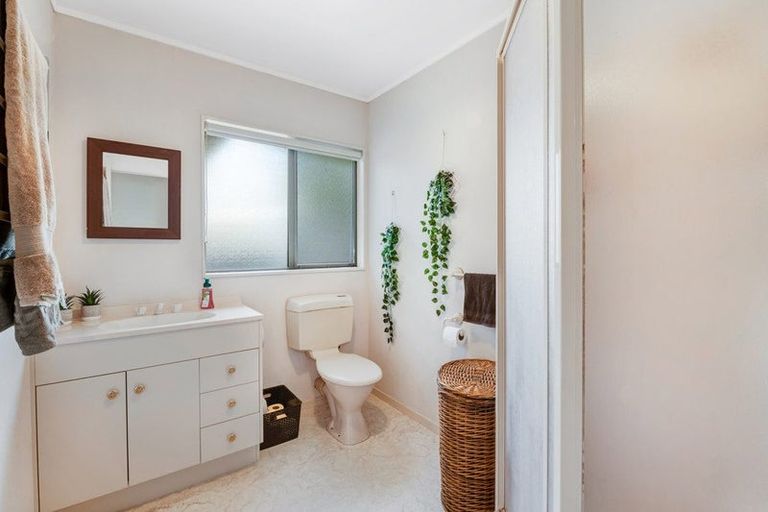 Photo of property in 1688 South Head Road, South Head, Helensville, 0874