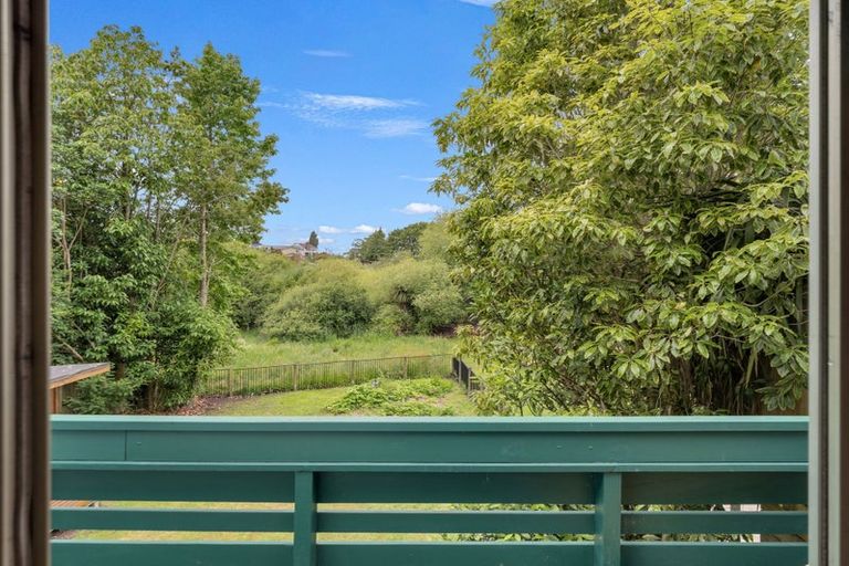 Photo of property in 100b Grand Vue Road, Kawaha Point, Rotorua, 3010