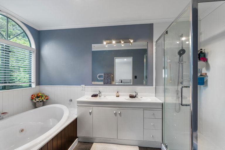 Photo of property in 8 Tironui Terrace, Western Heights, Hamilton, 3200