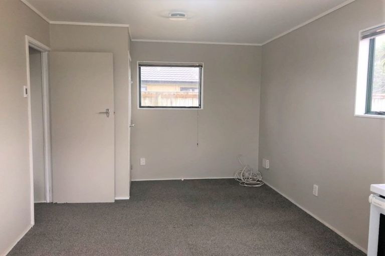 Photo of property in 12a Karamu Street, Strandon, New Plymouth, 4312