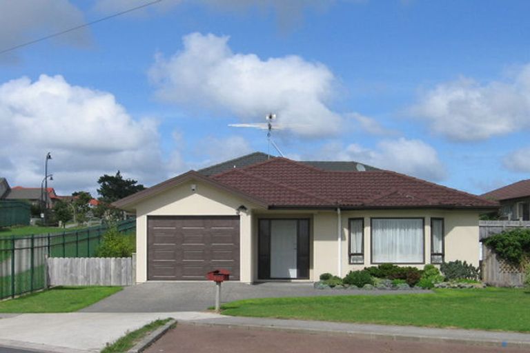 Photo of property in 27 Arlose Place, Westgate, Auckland, 0614
