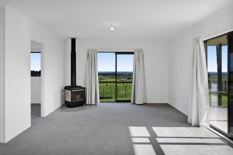 Photo of property in 902 Ararata Road, Ararata, Hawera, 4674