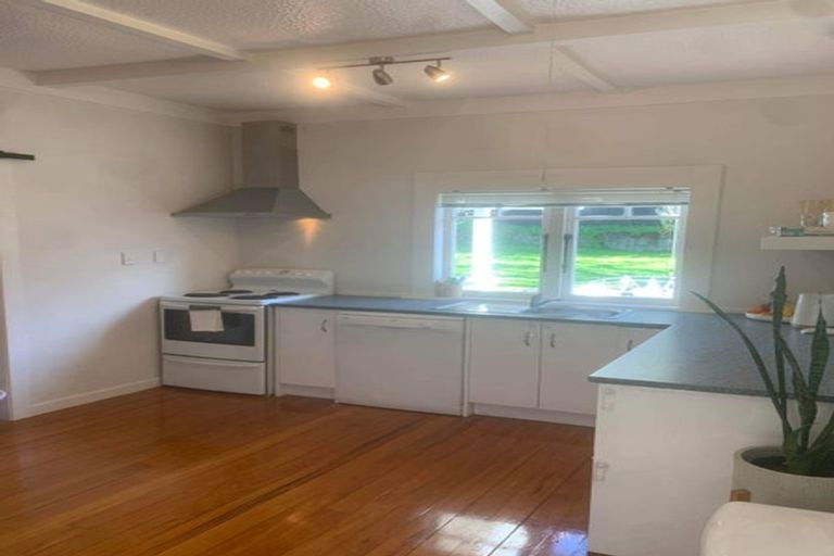 Photo of property in 41 Hillsborough Road, Hillsborough, Auckland, 1042