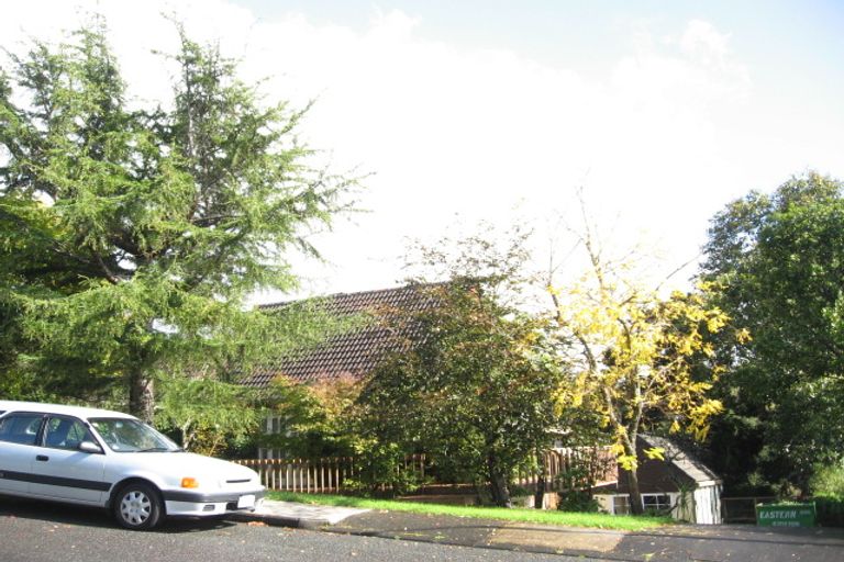 Photo of property in 64 Cheriton Road, Mellons Bay, Auckland, 2014