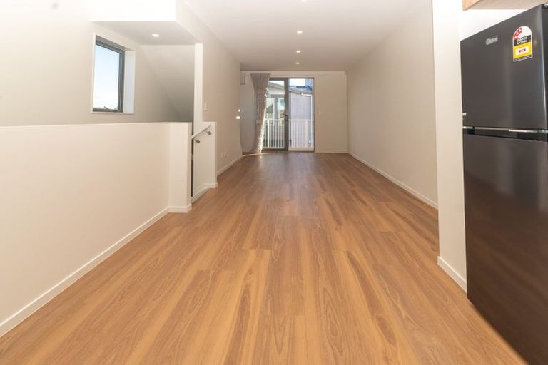 Photo of property in 8/2 Moor Avenue, Te Atatu Peninsula, Auckland, 0610