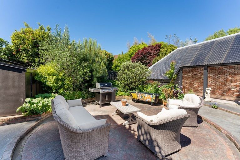 Photo of property in 110 Buick Crescent, Awapuni, Palmerston North, 4412