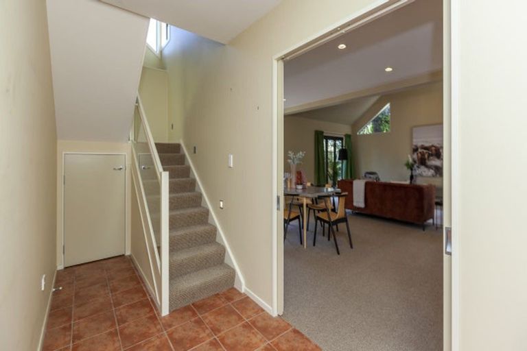 Photo of property in 2 Pukatea Close, Raumati Beach, Paraparaumu, 5032