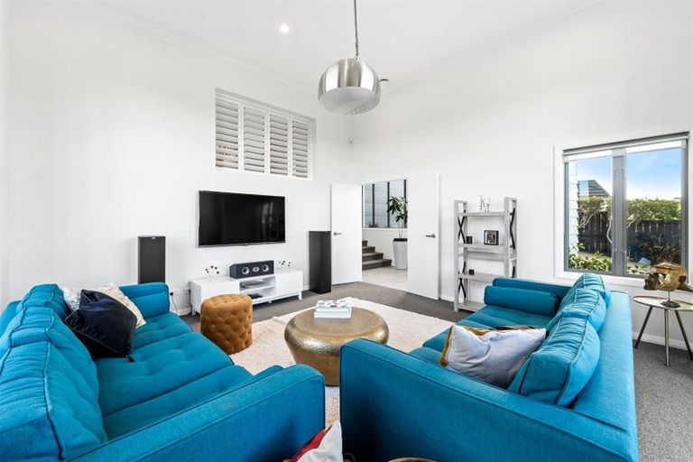 Photo of property in 96 Arran Point Parade, Orewa, 0931