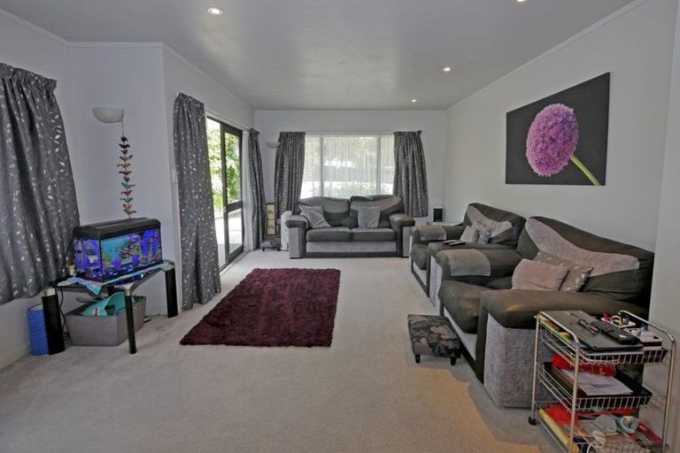 Photo of property in 2 Kotuku Street, Maunu, Whangarei, 0110