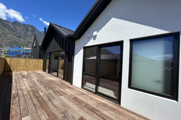 Photo of property in 41 Forage Road, Jacks Point, 9371