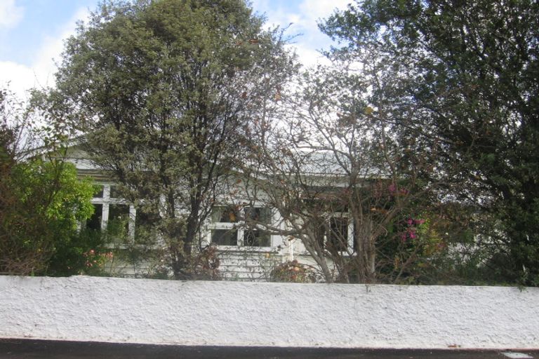 Photo of property in 24 Lyndhurst Street, Takaro, Palmerston North, 4412