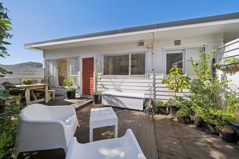 Photo of property in 1/3 Ridd Crescent, Karori, Wellington, 6012