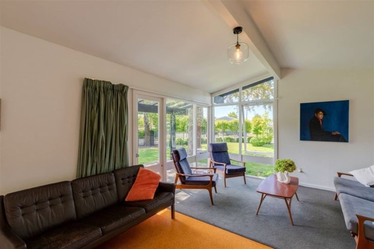 Photo of property in 21 Gunns Crescent, Cashmere, Christchurch, 8022