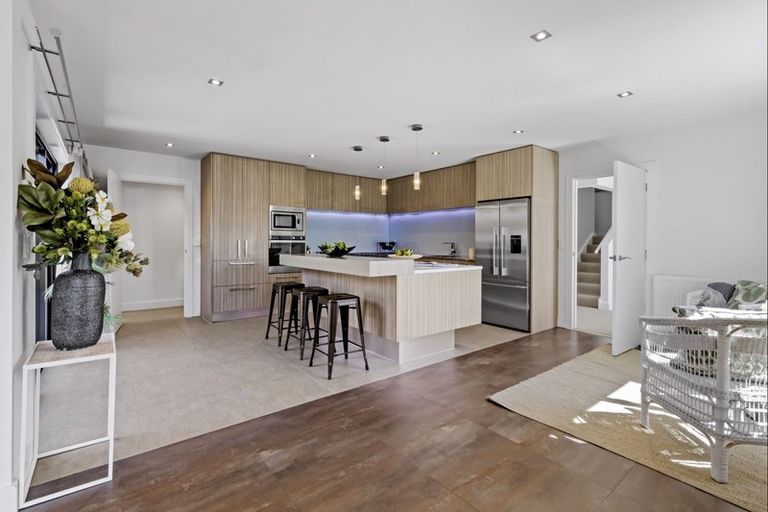 Photo of property in 13 Copper Beech Avenue, Frankton, Queenstown, 9300