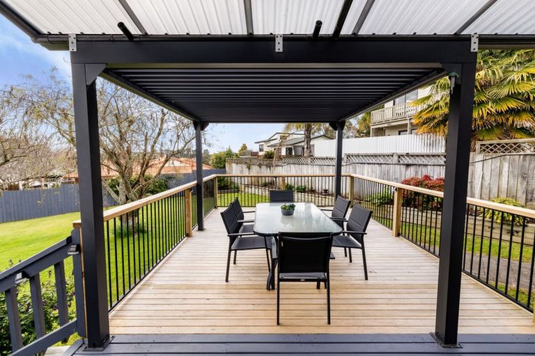 Photo of property in 43 Lansdowne Crescent, Glenview, Hamilton, 3206