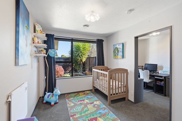 Photo of property in 26 Takaro Avenue, Sockburn, Christchurch, 8042