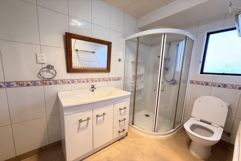 Photo of property in 41 Caribbean Drive, Unsworth Heights, Auckland, 0632