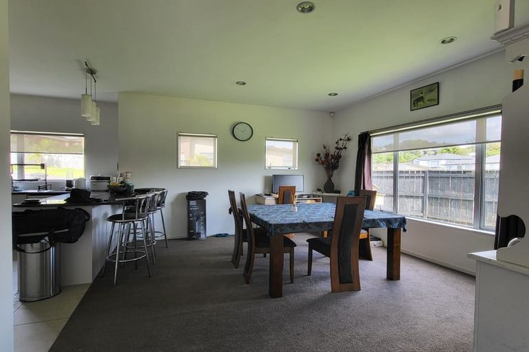 Photo of property in 12 Vino Cina Heights, Ranui, Auckland, 0612