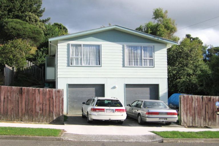 Photo of property in 51 Cardiff Crescent, Cannons Creek, Porirua, 5024