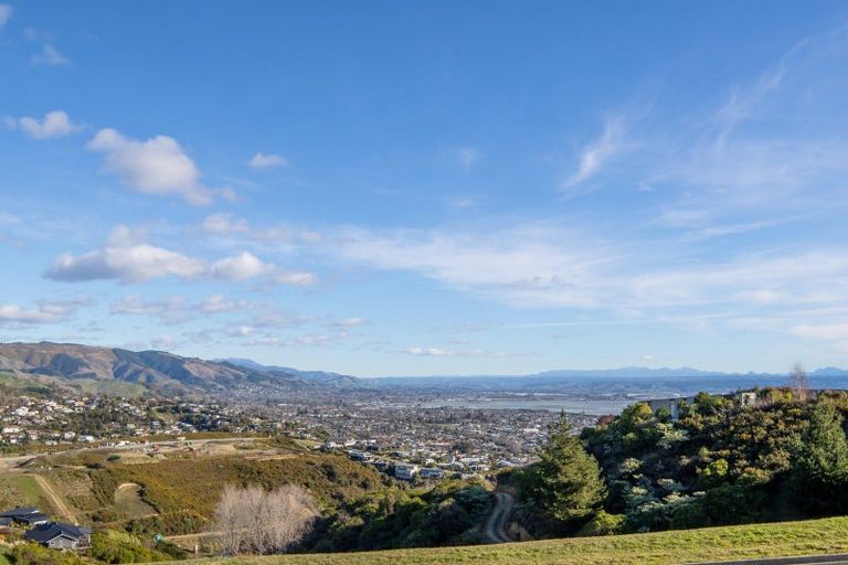 Photo of property in 2 Crown Terrace, Britannia Heights, Nelson, 7010