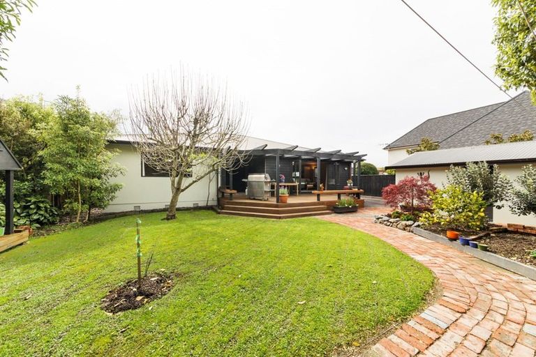 Photo of property in 42 Lincoln Terrace, Hokowhitu, Palmerston North, 4410