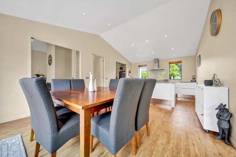 Photo of property in 89 Tape Road, Hillsborough, New Plymouth, 4372