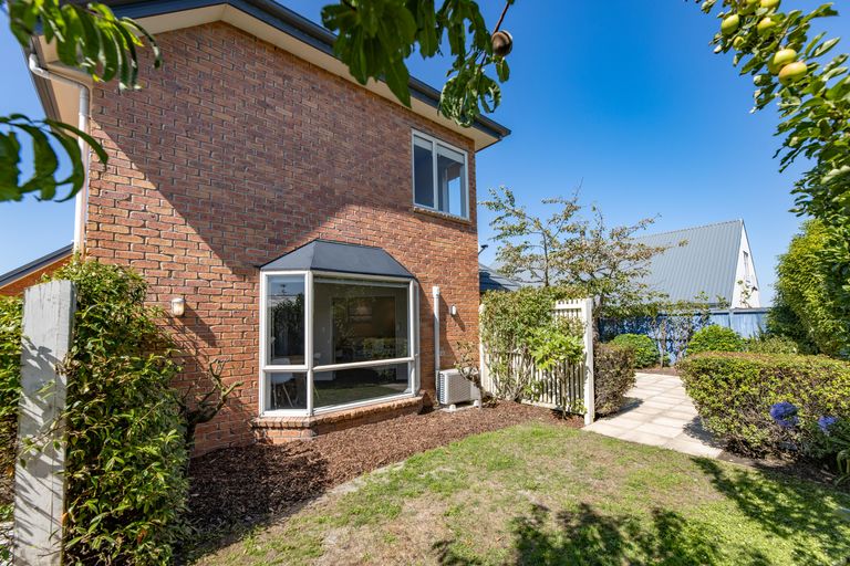 Photo of property in 70a Jervois Street, New Brighton, Christchurch, 8061