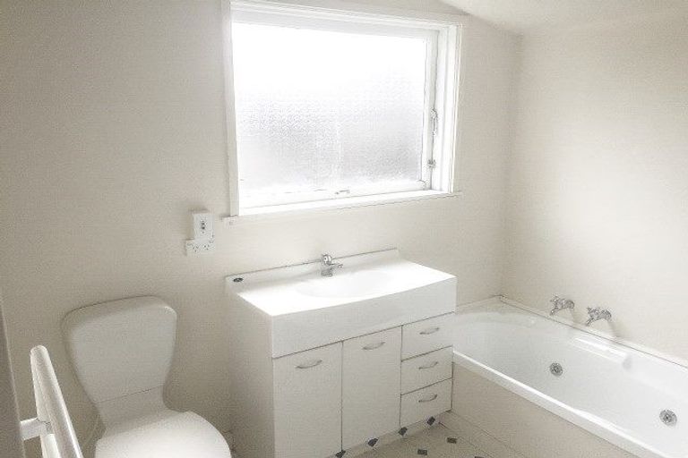 Photo of property in 798 George Street, North Dunedin, Dunedin, 9016