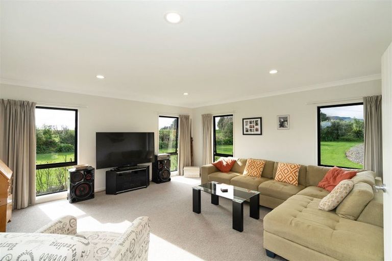 Photo of property in 356 Kimberley Road, Levin, 5571