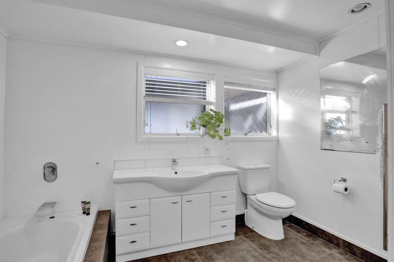 Photo of property in 45 Glen Lynne Avenue, Queenwood, Hamilton, 3210