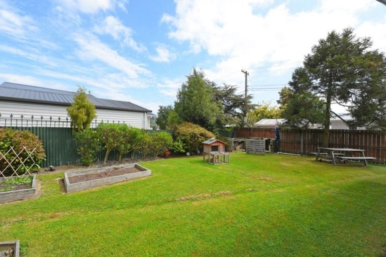 Photo of property in 66 Horoeka Street, Stokes Valley, Lower Hutt, 5019