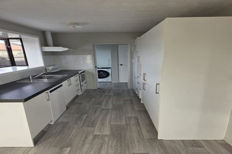 Photo of property in 128a Inwoods Close, Parklands, Christchurch, 8083