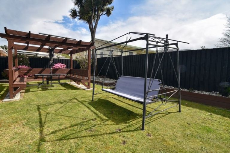 Photo of property in 14 Bethune Street, Featherston, 5710