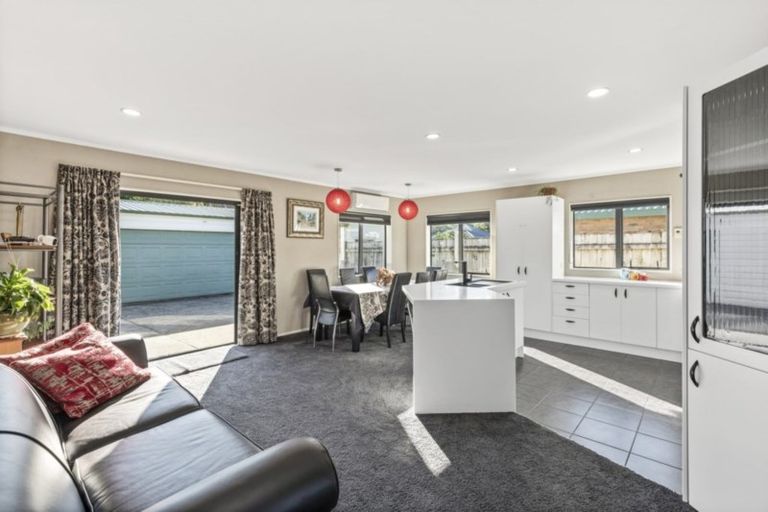 Photo of property in 34 Mary Huse Grove, Manor Park, Lower Hutt, 5019