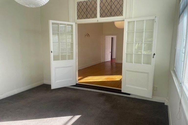 Photo of property in 21 Cambridge Terrace, Devonport, Auckland, 0624