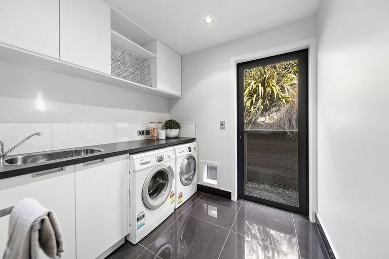 Photo of property in 5 Afton Lane, Jacks Point, Queenstown, 9371