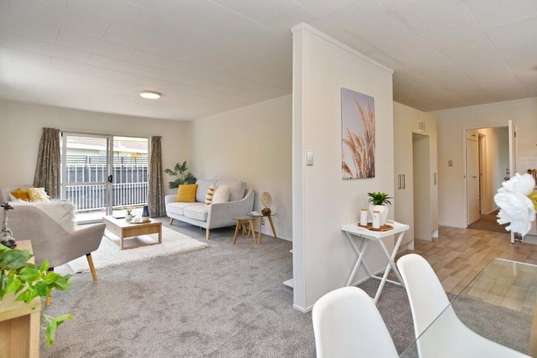 Photo of property in 1/24a Medina Crescent, Parklands, Christchurch, 8083