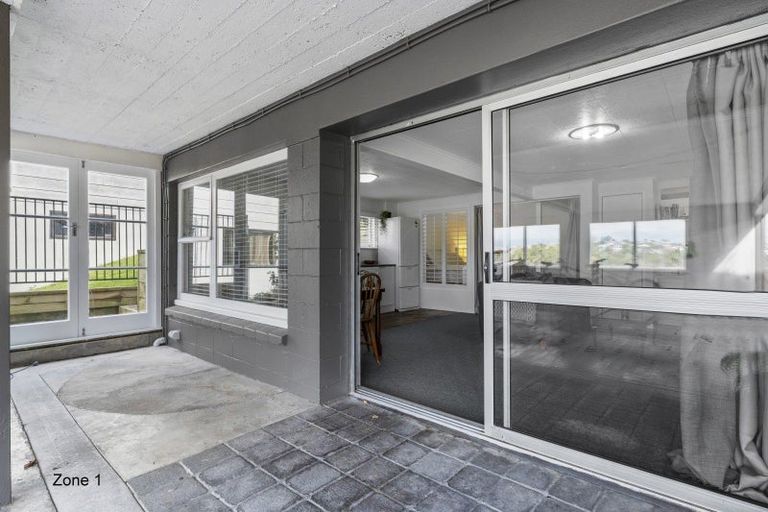 Photo of property in 28 Sunny Bay Road, Matua, Tauranga, 3110