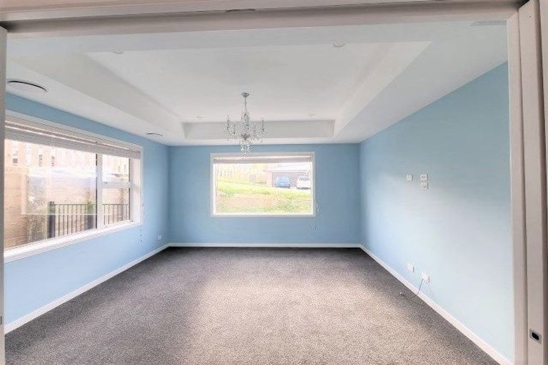 Photo of property in 12 Topsail Way, Whitby, Porirua, 5024