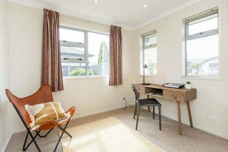 Photo of property in 3 Karoola Place, Havelock North, 4130